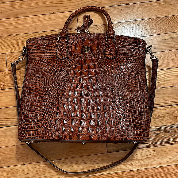 Vicenzo Brown Crocodile Embossed Leather Satchel, w gold lock & key, perfect - Picture 4 of 10